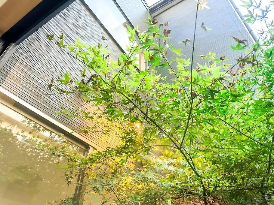 全新～和風獨立屋*兩浴兩衛*商店街*大型超市*車站4分鐘*機場鐵路35分鐘直達 提供接送機/導遊服務 Holiday home Osaka
