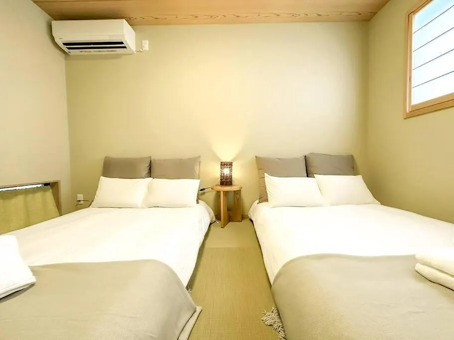 全新～和風獨立屋*兩浴兩衛*商店街*大型超市*車站4分鐘*機場鐵路35分鐘直達 提供接送機/導遊服務